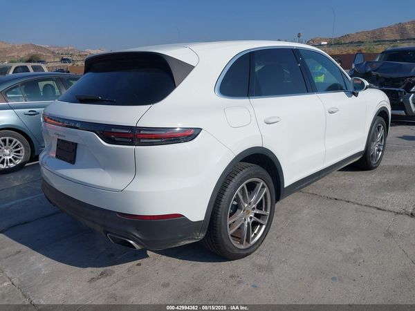2020 PORSCHE CAYENNE