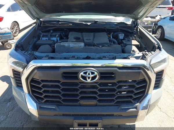 2022 TOYOTA TUNDRA SR5