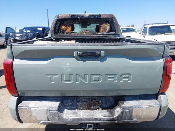 2022 TOYOTA TUNDRA SR5