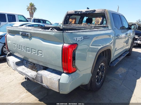 2022 TOYOTA TUNDRA SR5