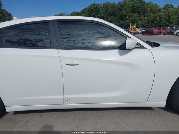 2016 DODGE CHARGER SE