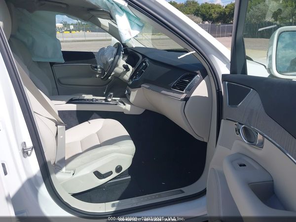 2025 VOLVO XC90 B6 PLUS 7-SEATER