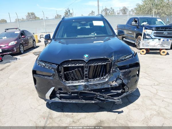 2025 BMW X7 XDRIVE40I