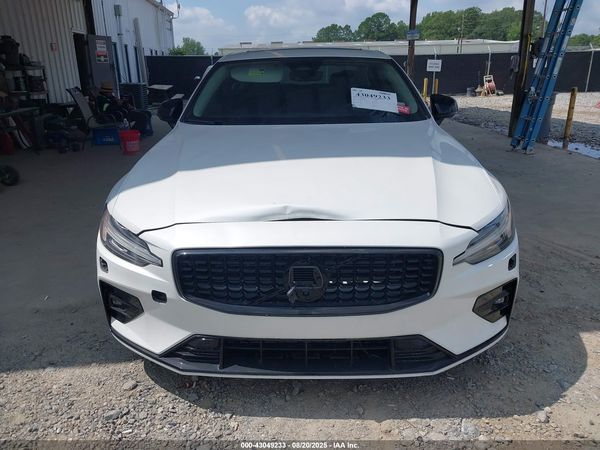 2024 VOLVO S60 B5 CORE DARK THEME