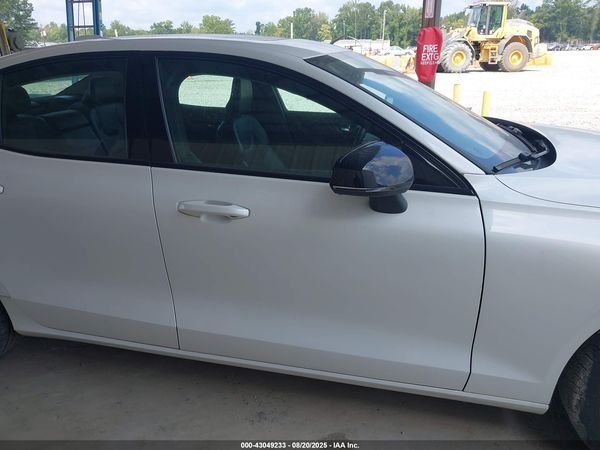 2024 VOLVO S60 B5 CORE DARK THEME