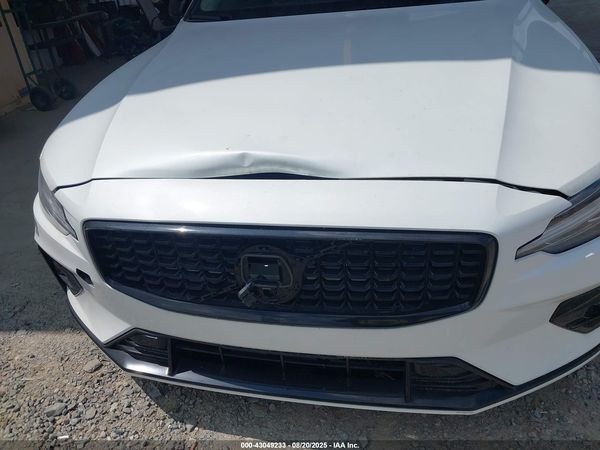 2024 VOLVO S60 B5 CORE DARK THEME