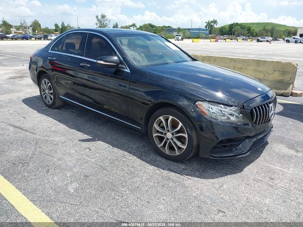 2015 MERCEDES-BENZ C 300