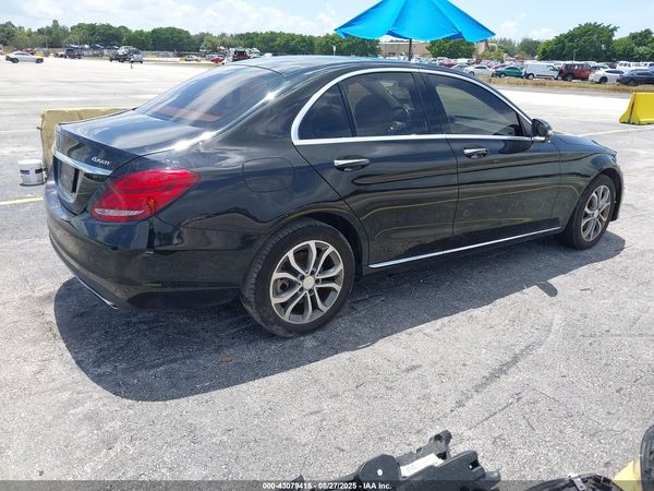 2015 MERCEDES-BENZ C 300