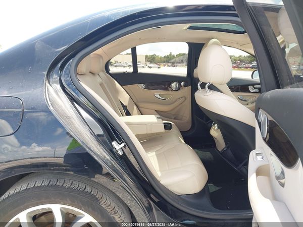 2015 MERCEDES-BENZ C 300