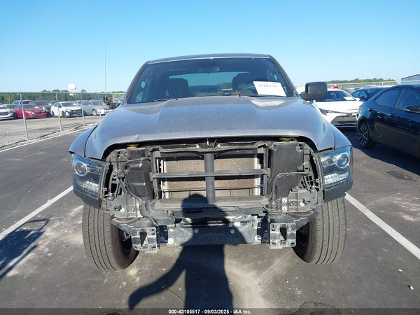 2022 RAM 1500 CLASSIC WARLOCK  4X4 5'7 BOX