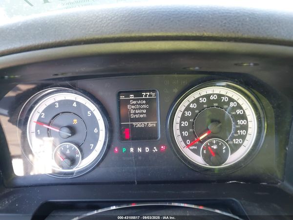 2022 RAM 1500 CLASSIC WARLOCK  4X4 5'7 BOX