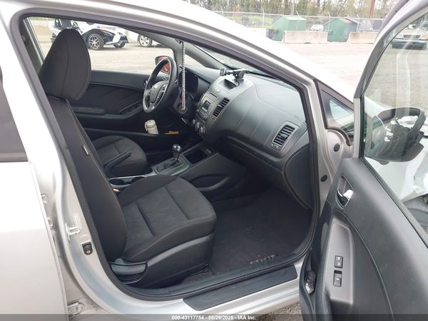 2016 KIA FORTE LX