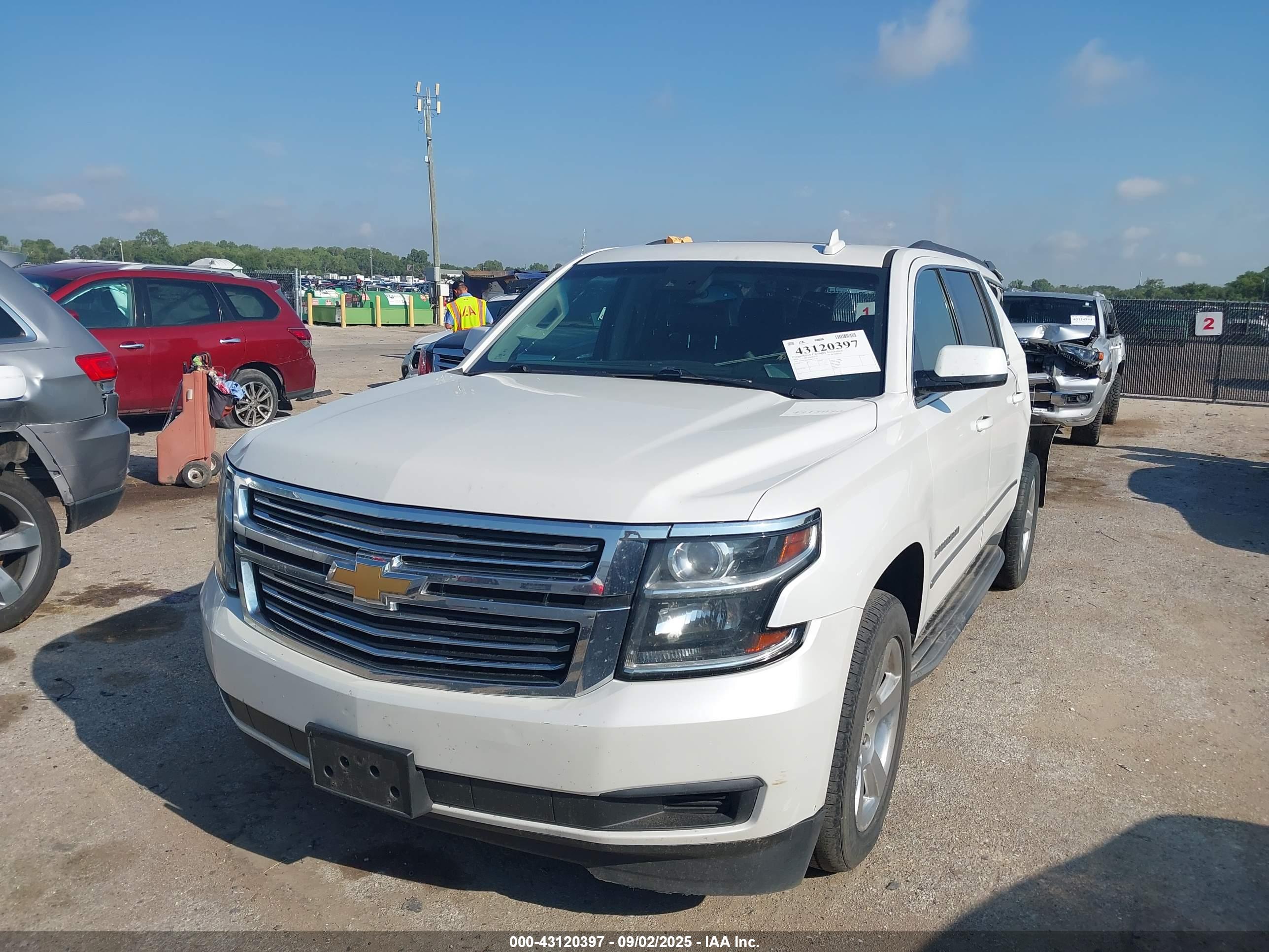 2016 CHEVROLET SUBURBAN LT — I2