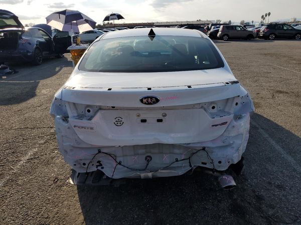 2021 KIA FORTE GT Line