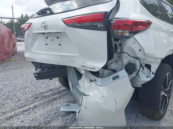 2022 TOYOTA HIGHLANDER XSE