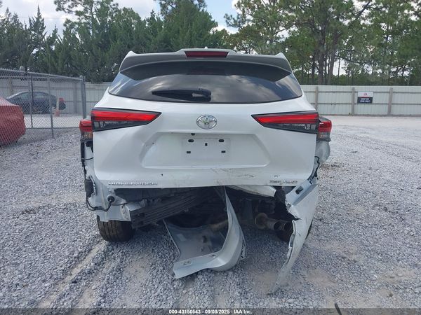 2022 TOYOTA HIGHLANDER XSE