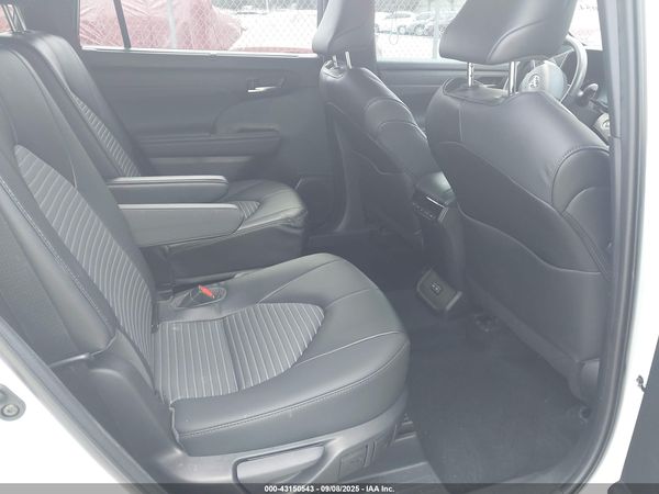 2022 TOYOTA HIGHLANDER XSE