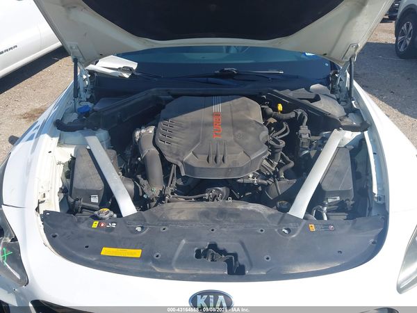 2018 KIA STINGER GT1