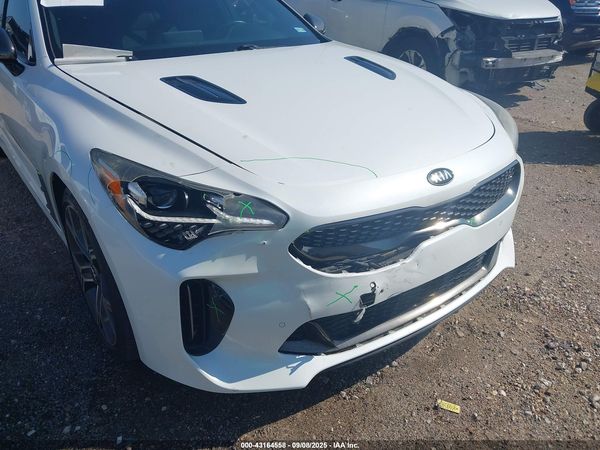 2018 KIA STINGER GT1
