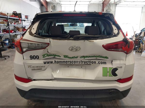 2016 HYUNDAI TUCSON SE