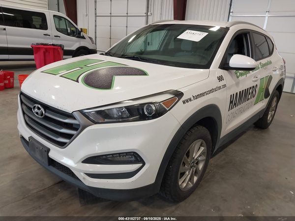 2016 HYUNDAI TUCSON SE