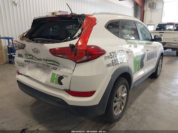 2016 HYUNDAI TUCSON SE