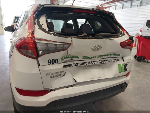 2016 HYUNDAI TUCSON SE