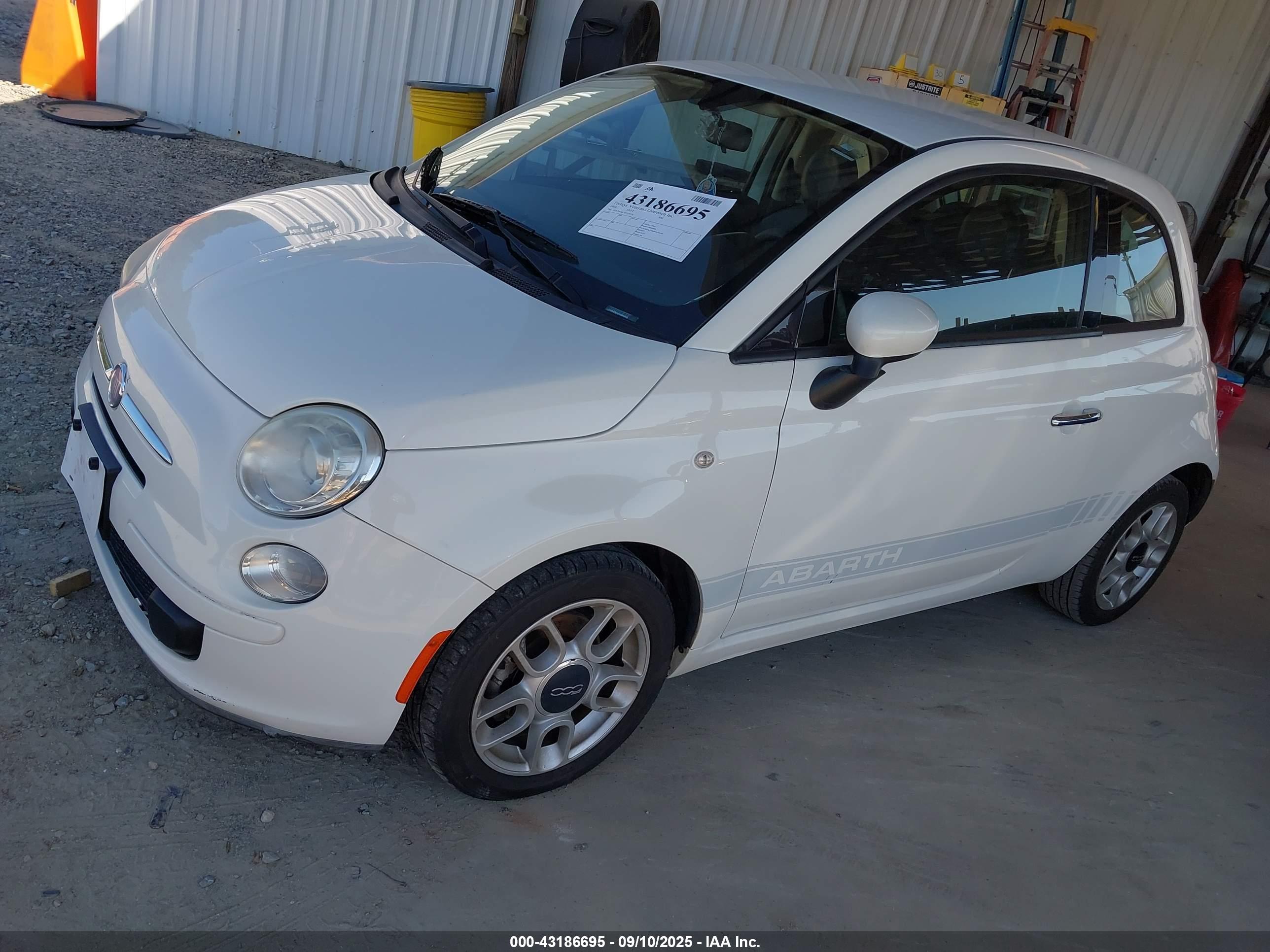 2015 FIAT 500 POP — I2
