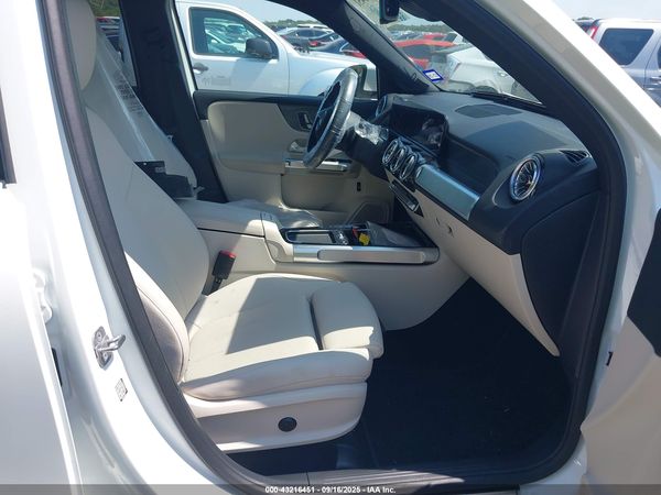 2025 MERCEDES-BENZ GLB 250 GLB250