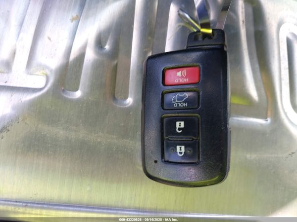 2016 TOYOTA RAV4 HYBRID LIMITED