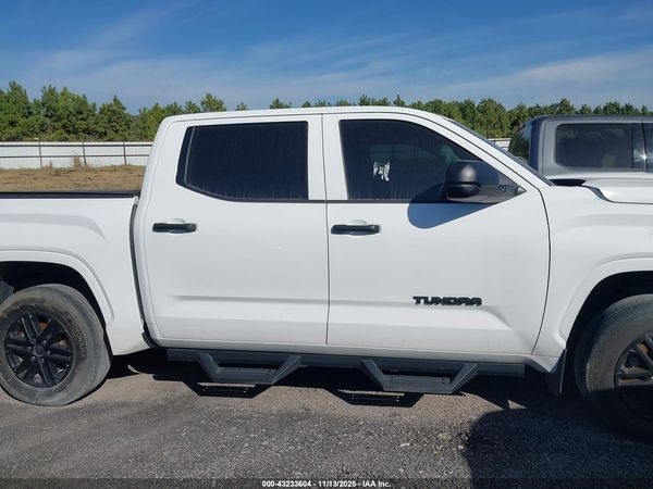 2024 TOYOTA TUNDRA SR