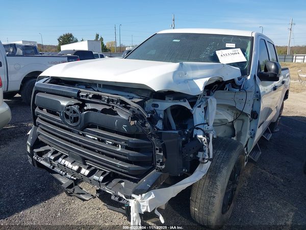 2024 TOYOTA TUNDRA SR