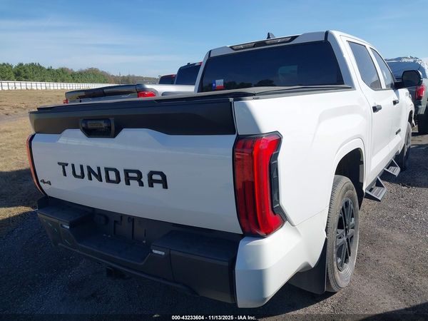 2024 TOYOTA TUNDRA SR
