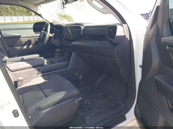 2024 TOYOTA TUNDRA SR
