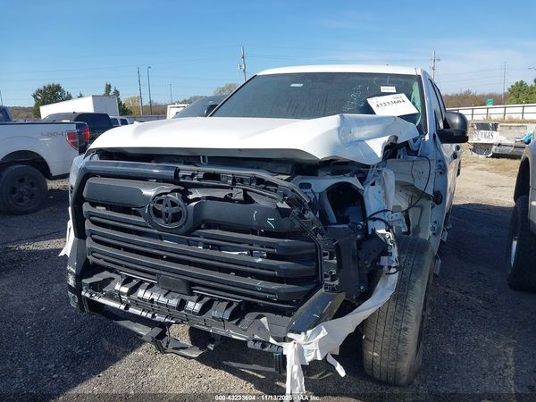 2024 TOYOTA TUNDRA SR