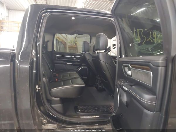 2022 RAM 1500 LARAMIE  4X4 6'4 BOX