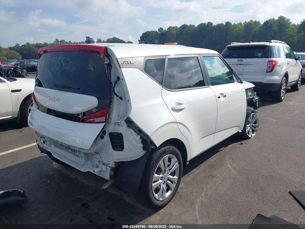 2022 KIA SOUL LX