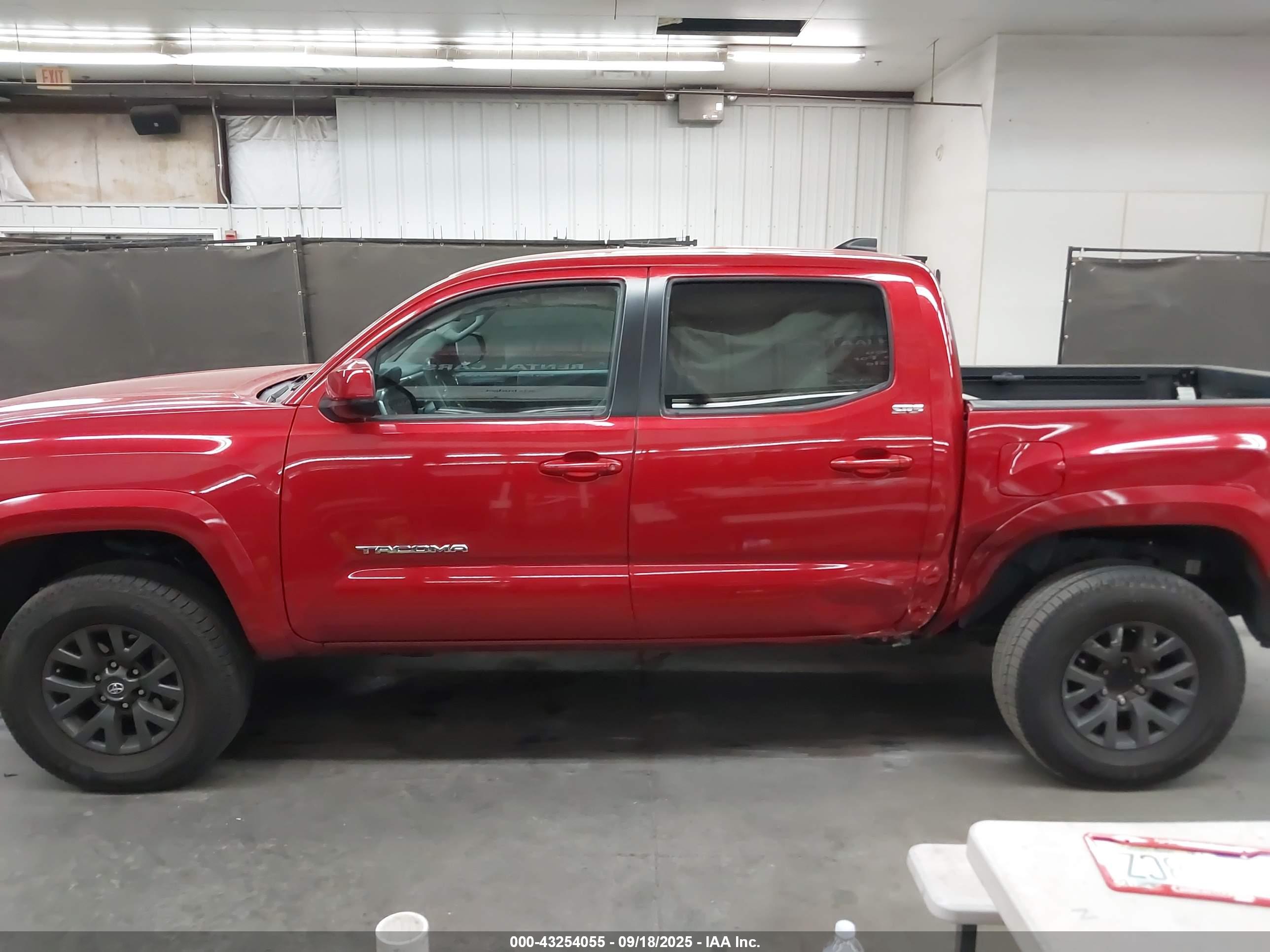 2022 TOYOTA TACOMA SR5 V6