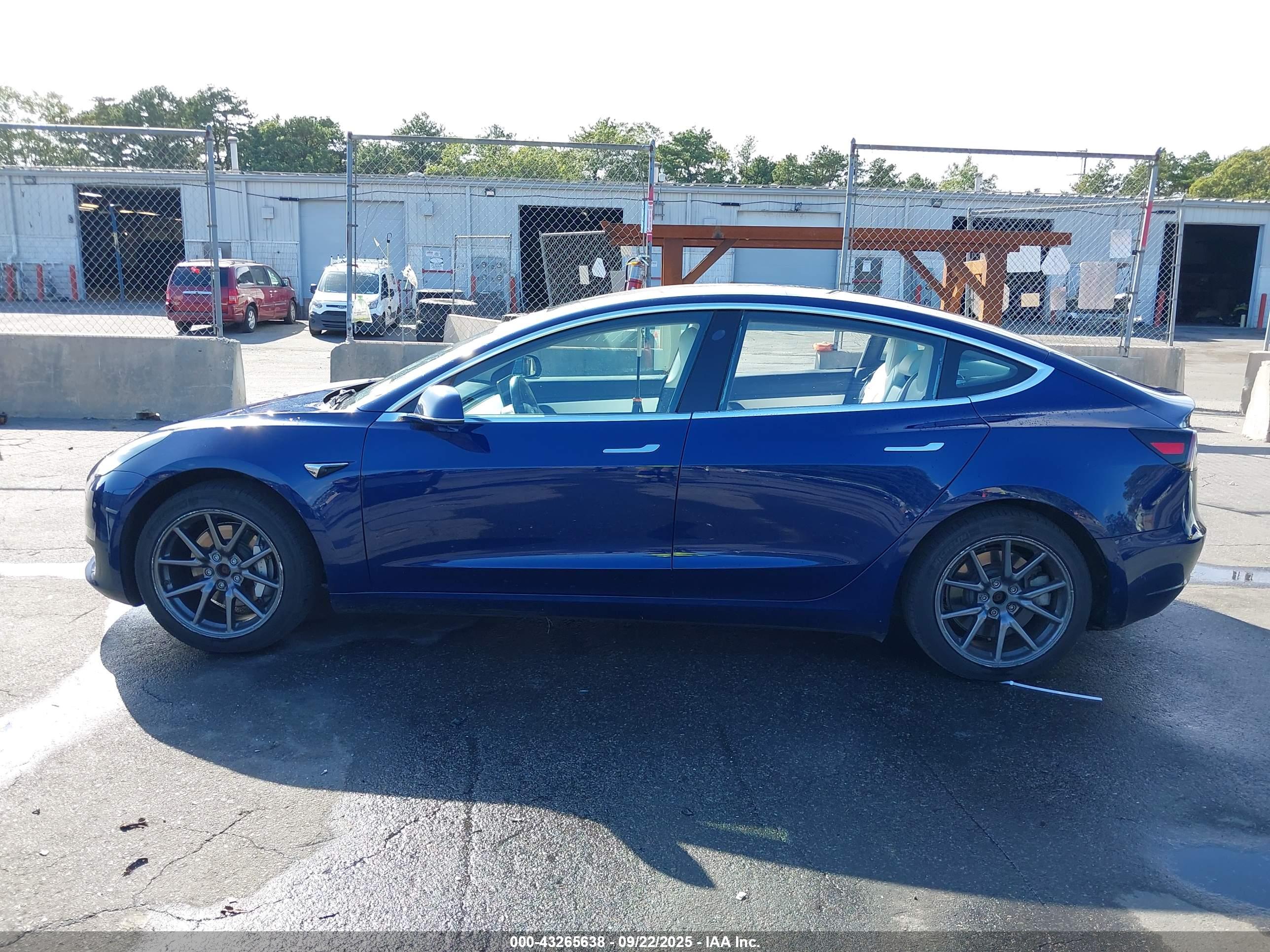 2018 TESLA MODEL 3 LONG RANGE/PERFORMANCE