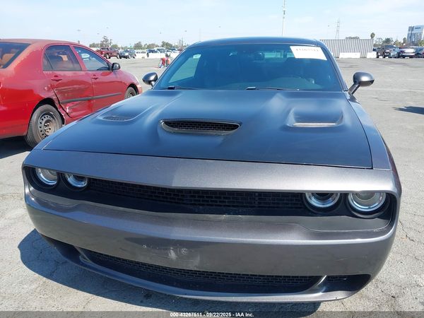 2016 DODGE CHALLENGER SRT HELLCAT