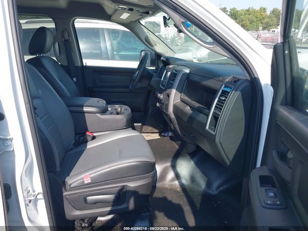 2023 RAM 1500 CLASSIC TRADESMAN  4X2 6'4 BOX