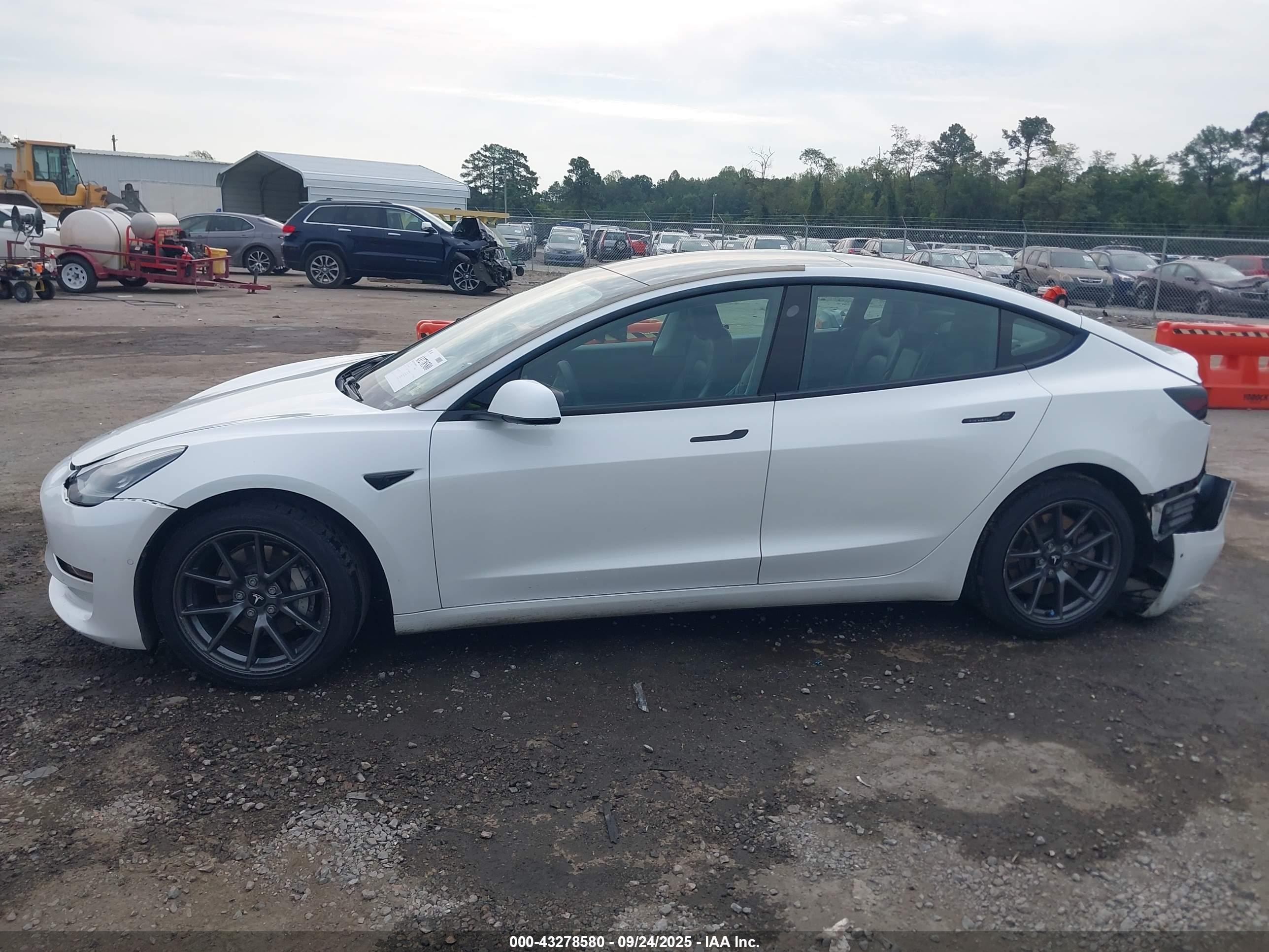 2021 TESLA MODEL 3