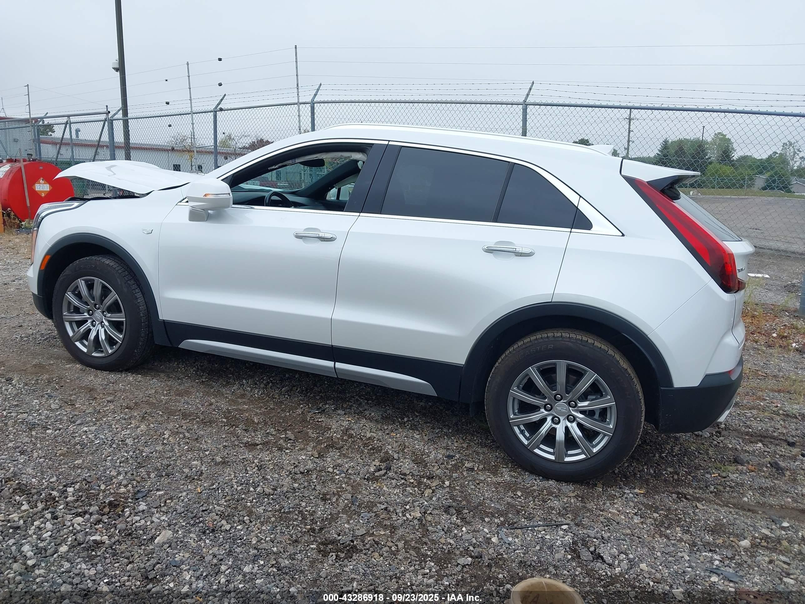 2021 CADILLAC XT4 FWD PREMIUM LUXURY