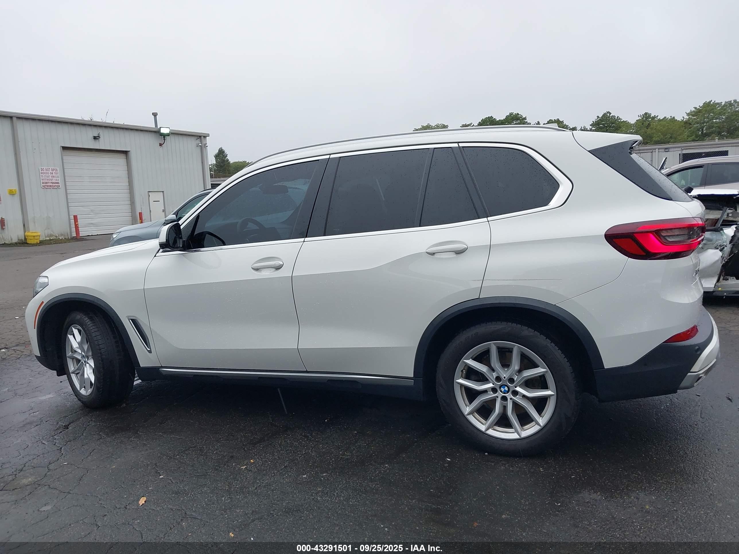 2021 BMW X5 XDRIVE40I