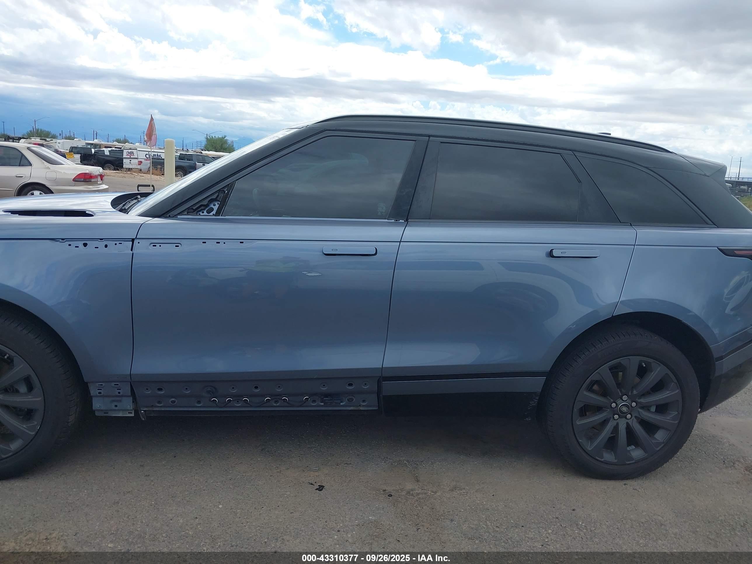 2019 LAND ROVER RANGE ROVER VELAR P250 R-DYNAMIC SE