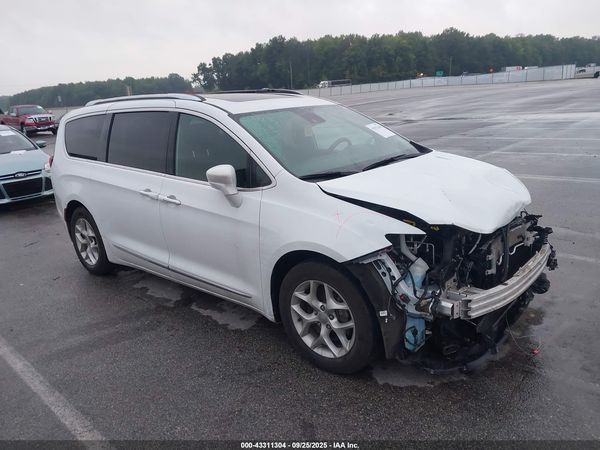 2019 CHRYSLER PACIFICA — I1