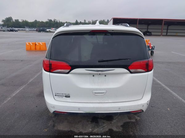 2019 CHRYSLER PACIFICA — I119