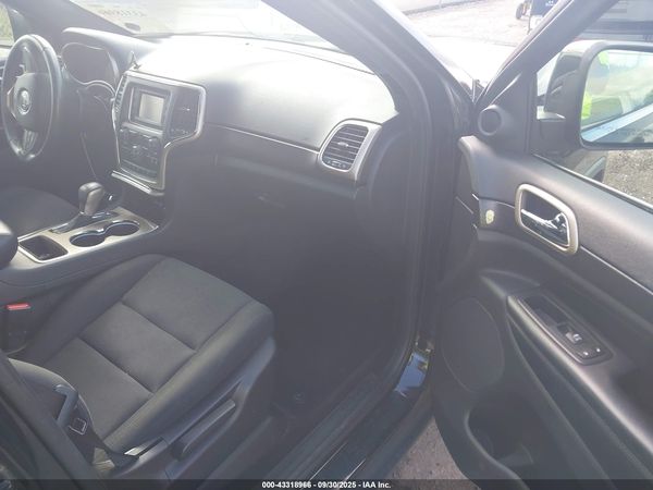 2017 JEEP GRAND CHEROKEE LAREDO 4X4