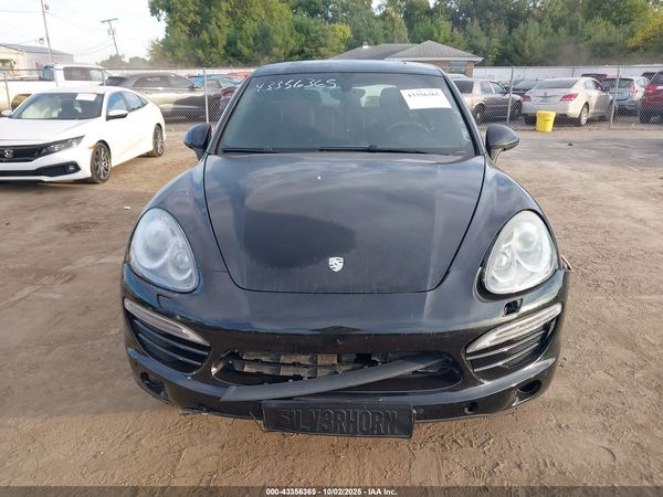 2012 PORSCHE CAYENNE