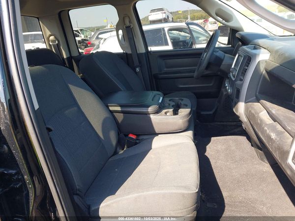 2024 RAM 1500 CLASSIC TRADESMAN  4X4 6'4 BOX
